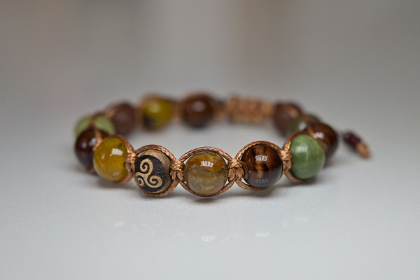 Náramok Triskelion: Dračí Achát, Zelený Jaspis & Láva (10mm) 2