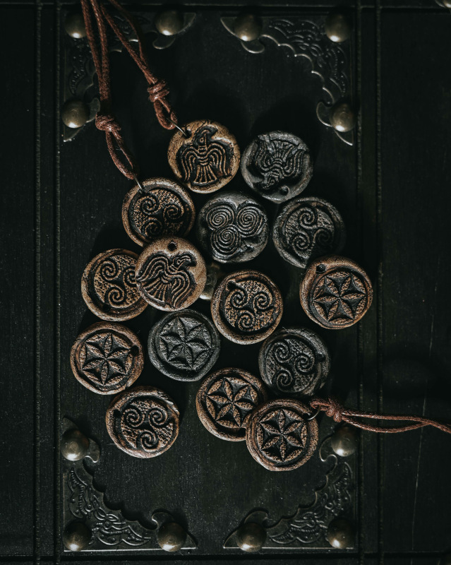 Keramický prívesok